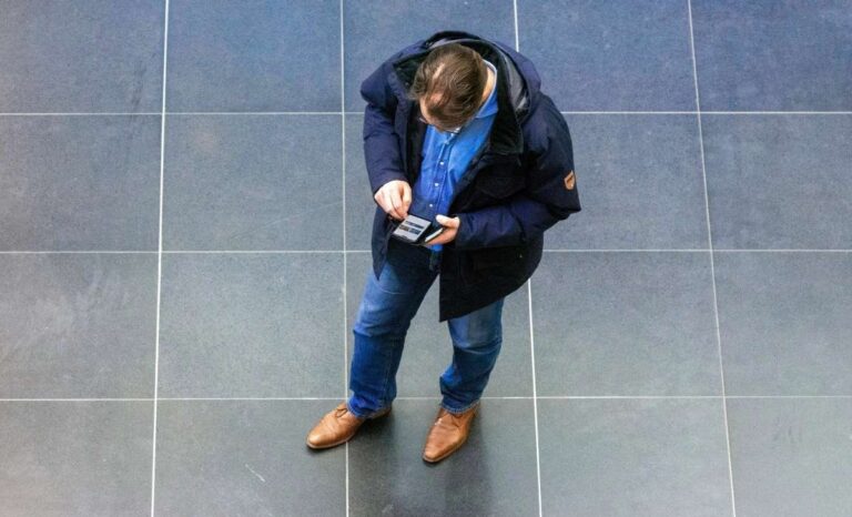 Crackdown On “Tourist Visa Runs”